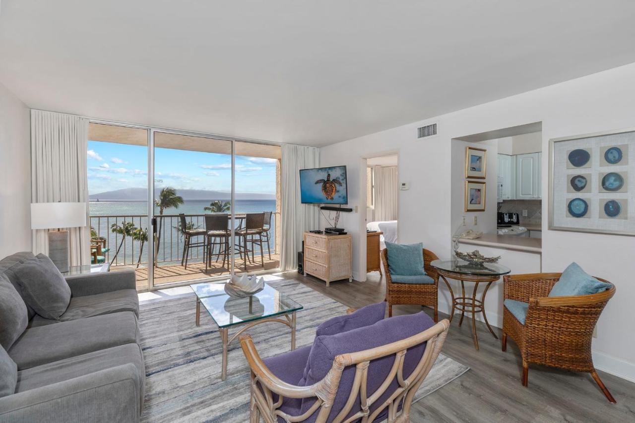 Kahana Incredible Beachfront 1Br - Sleeps 4 Awesome Location And In The Center Of Restaurants Many Beaches Golf And More 빌라 외부 사진