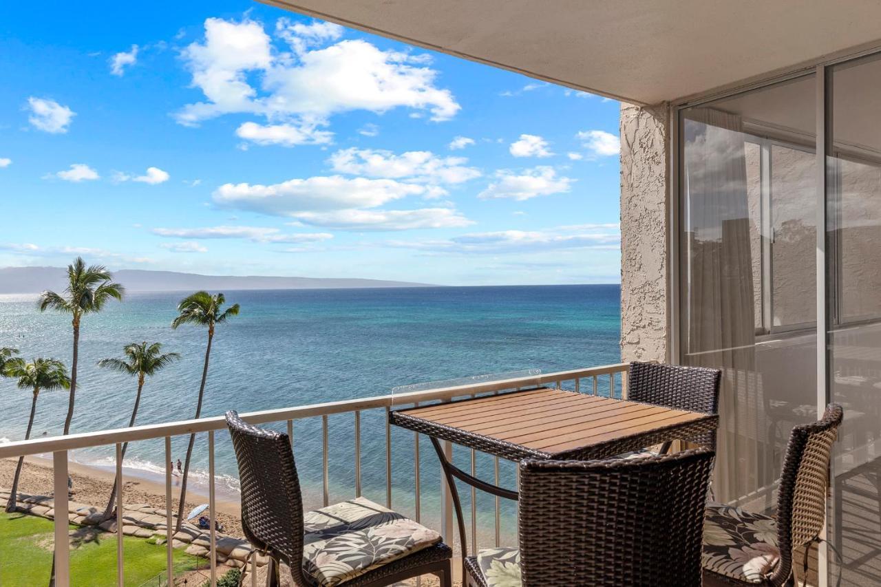 Kahana Incredible Beachfront 1Br - Sleeps 4 Awesome Location And In The Center Of Restaurants Many Beaches Golf And More 빌라 외부 사진