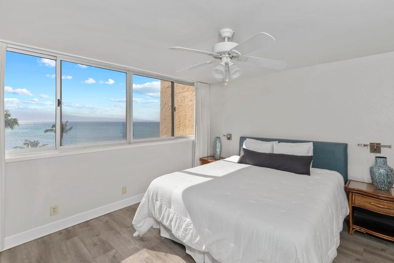 Kahana Incredible Beachfront 1Br - Sleeps 4 Awesome Location And In The Center Of Restaurants Many Beaches Golf And More 빌라 외부 사진