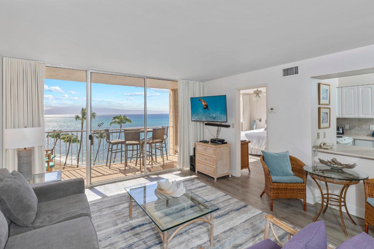 Kahana Incredible Beachfront 1Br - Sleeps 4 Awesome Location And In The Center Of Restaurants Many Beaches Golf And More 빌라 외부 사진